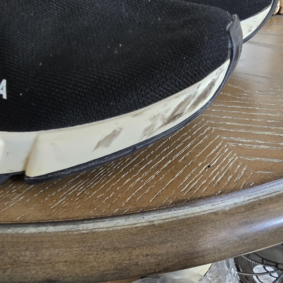 Balenciaga - Picture 4 of 16